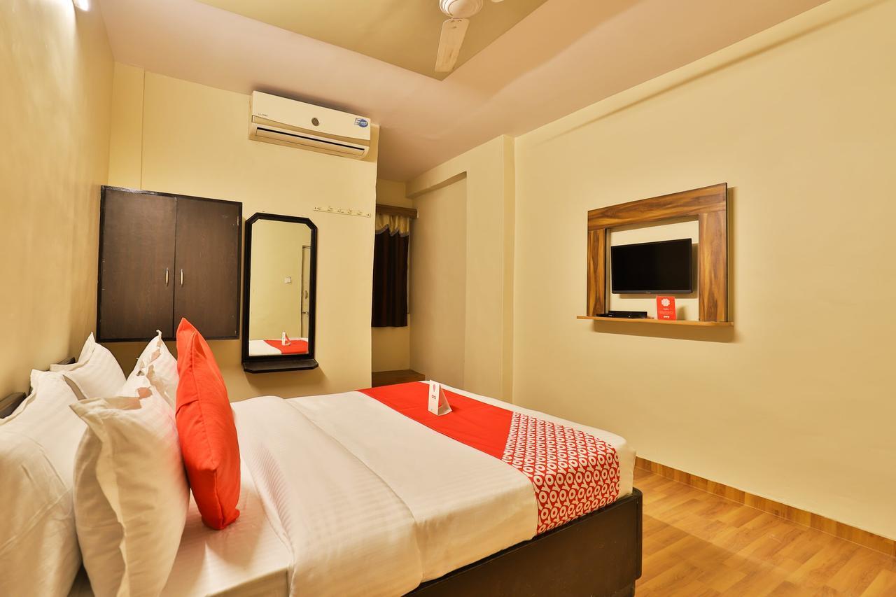 Oyo 11427 Hotel Kalyan Ахмедабад Экстерьер фото